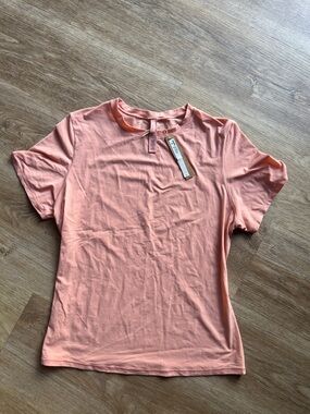 SKIMS Fits Everybody Tee in Desert Clay